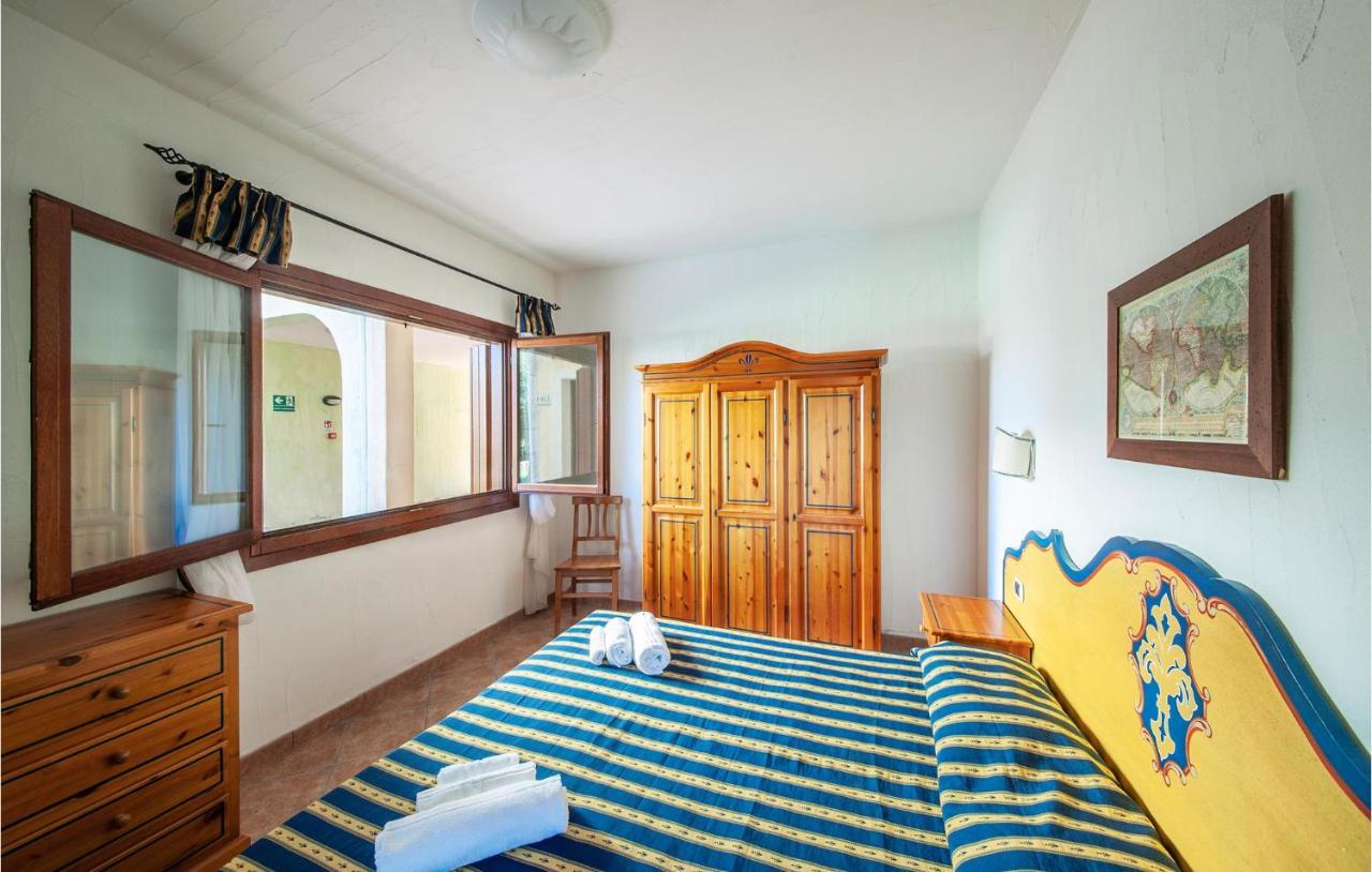 Trilo 6 Giardino Apartment Golfo Aranci Exterior photo